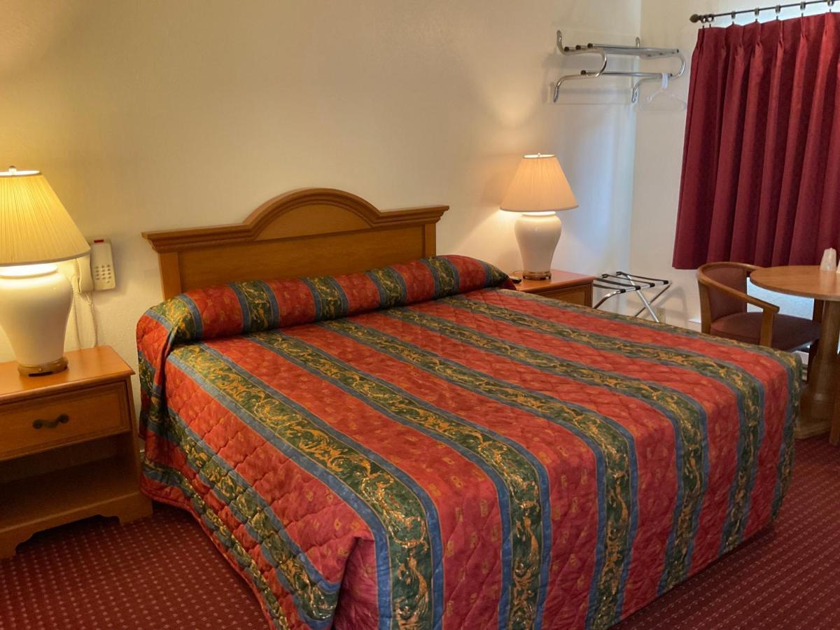 Front Street Inn Crescent City Eksteriør billede